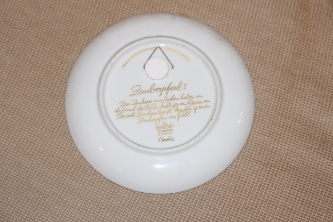 Rosenthal Wiinblad Collectors Plate - 3