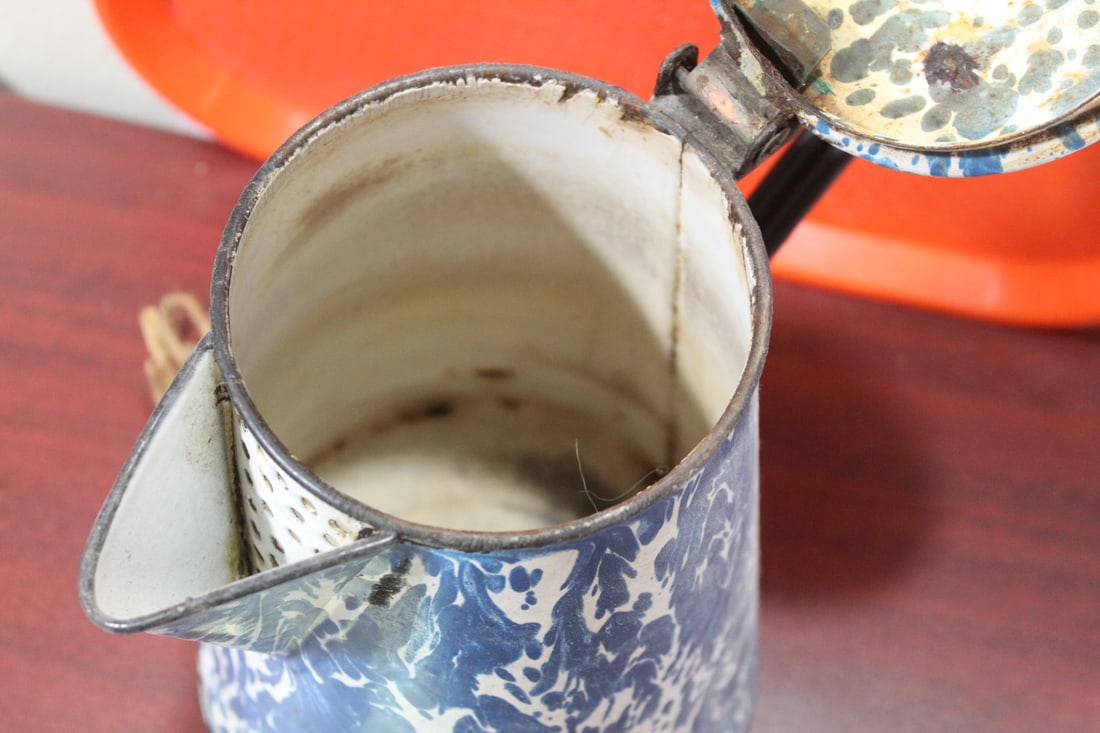 A Vintage Farmhouse Enamel Coffee Pot - 6