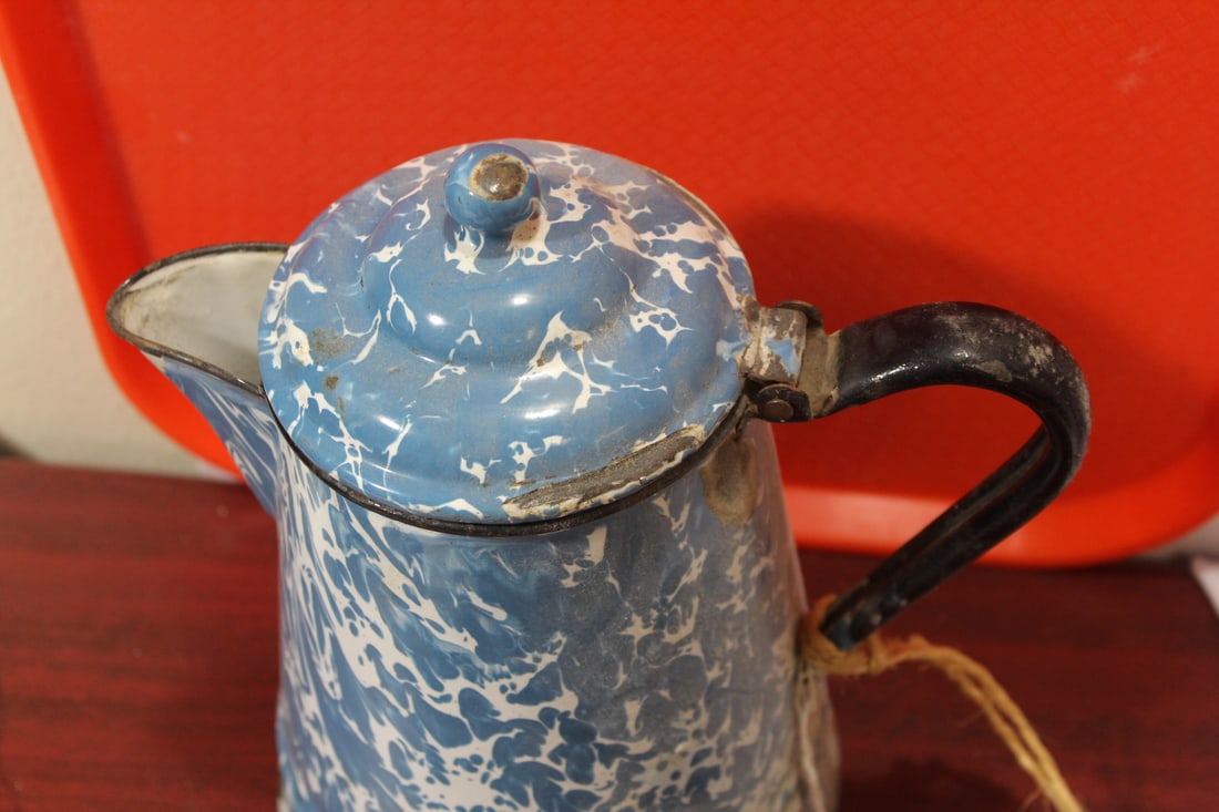 A Vintage Farmhouse Enamel Coffee Pot - 2
