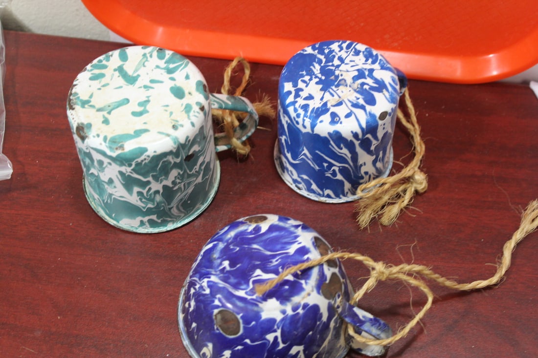 Lot of 3 Vintage Enamel Farmhouse Mugs - 6