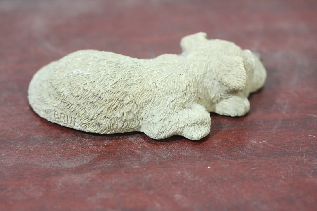 A Composite Material Sandicast Dog - 4