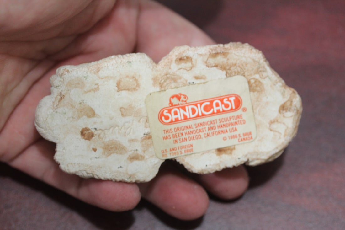 A Composite Material Sandicast Dog - 5