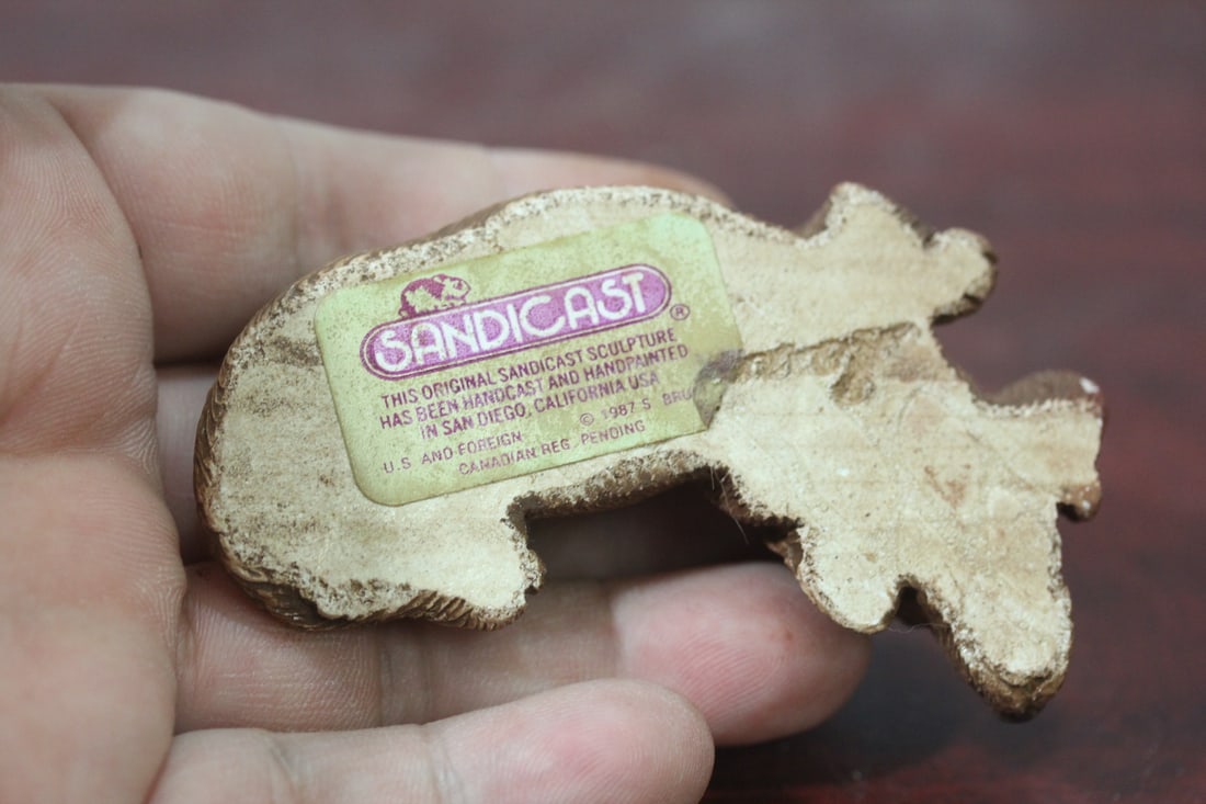 A Composite Material Sandicast Dog - 6