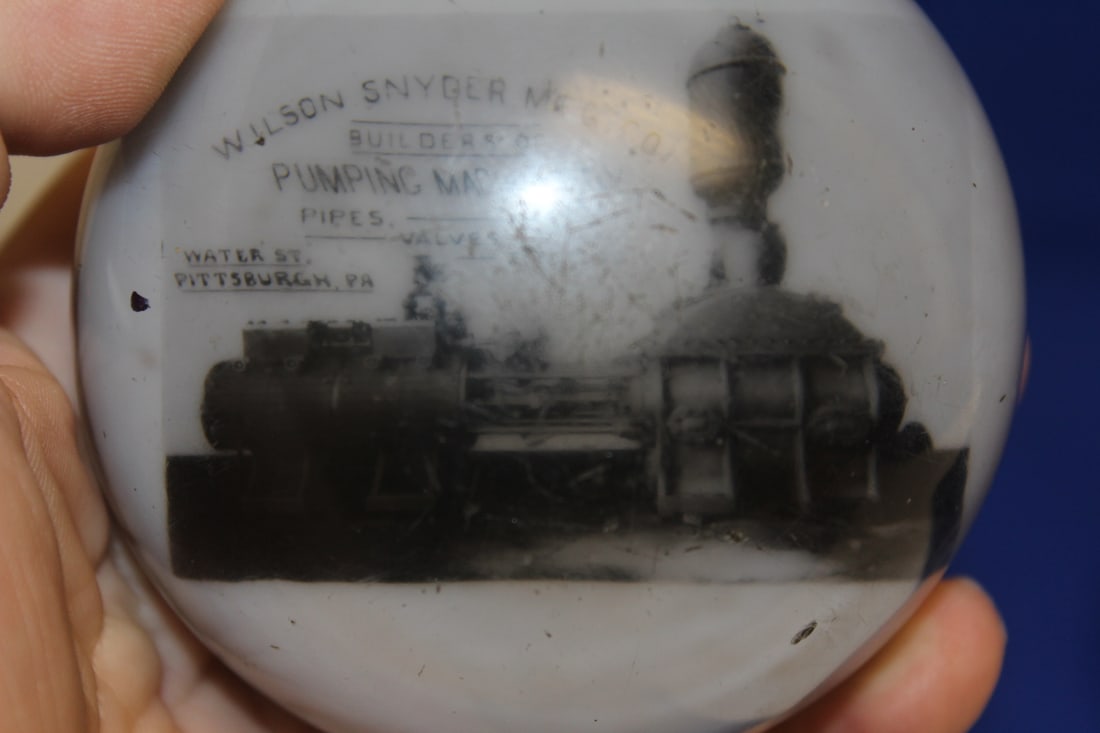 A Very Rare Wilson Snyder Mfg Company Paperweight - 3