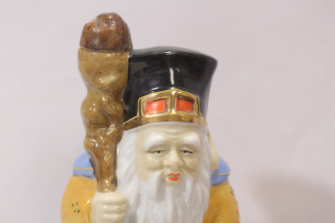 A Japanese Kutani Figurine - 5