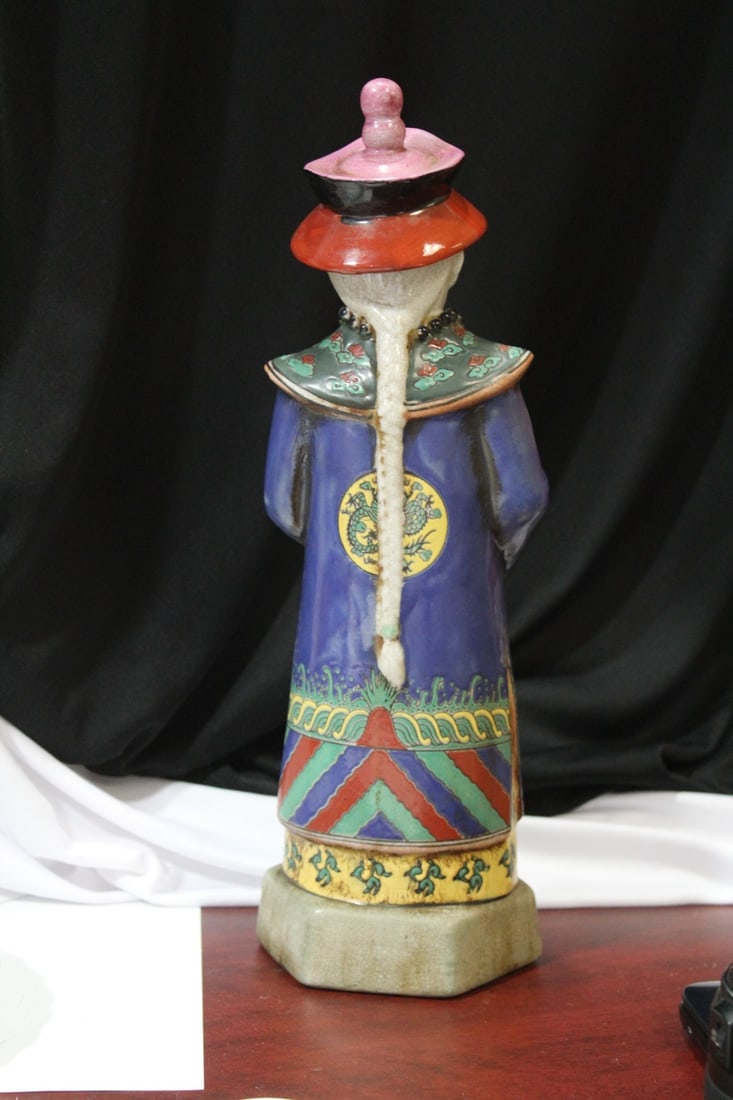 A Chinese Ceramic Emperor - 8