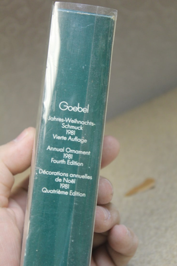 Goebel annual ornament (boxed) - 2