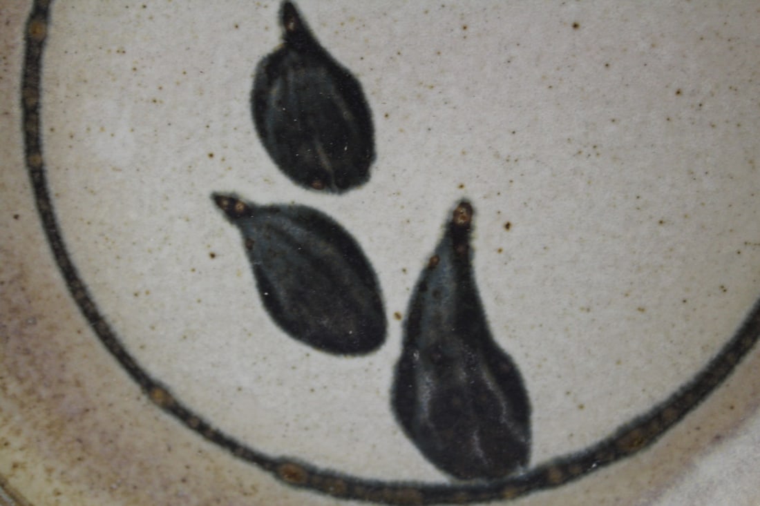 A Decorative Pottery Plate - 2