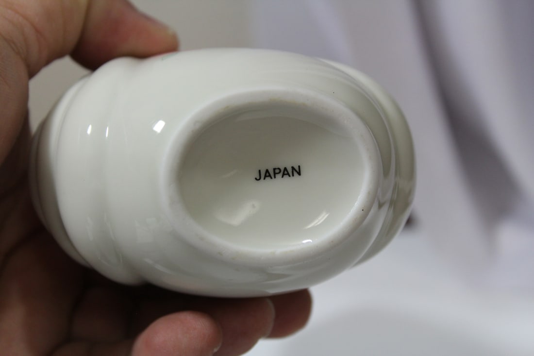 A Japanese Vase - 6