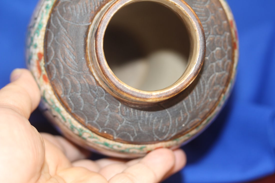 An Antique Chinese Pottery Vase - 7