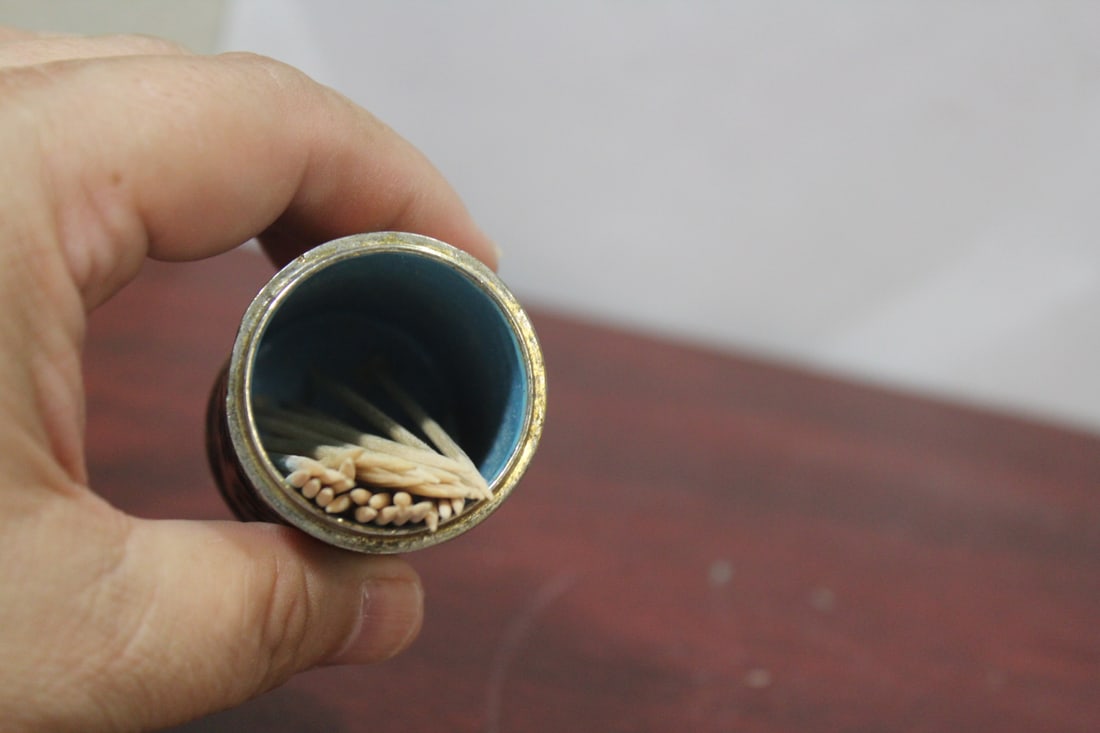 A Chinese Cloisonne Toothpick Holder - 8