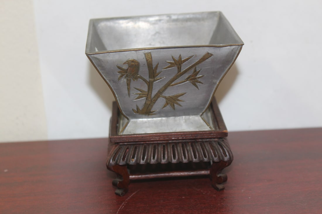 An Antique Chinese Pewter Bowl on Stand - 3