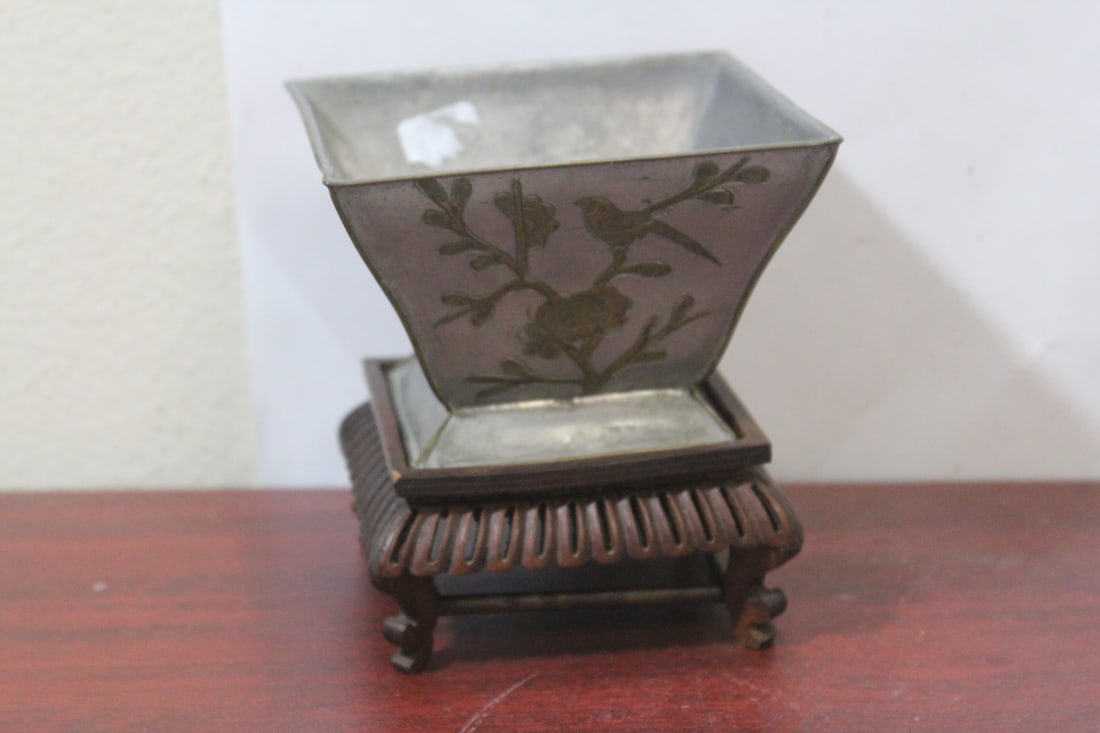 An Antique Chinese Pewter Bowl on Stand - 4