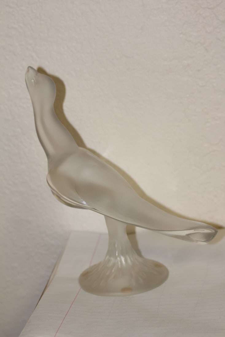 Signed Lalique, France Bird: 9 inches tall