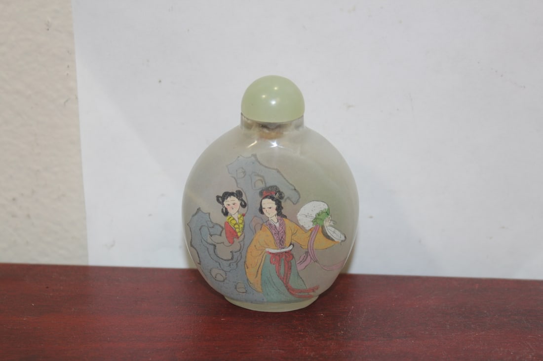 A Reverse Painting on a Glass Snuff Bottle - 2