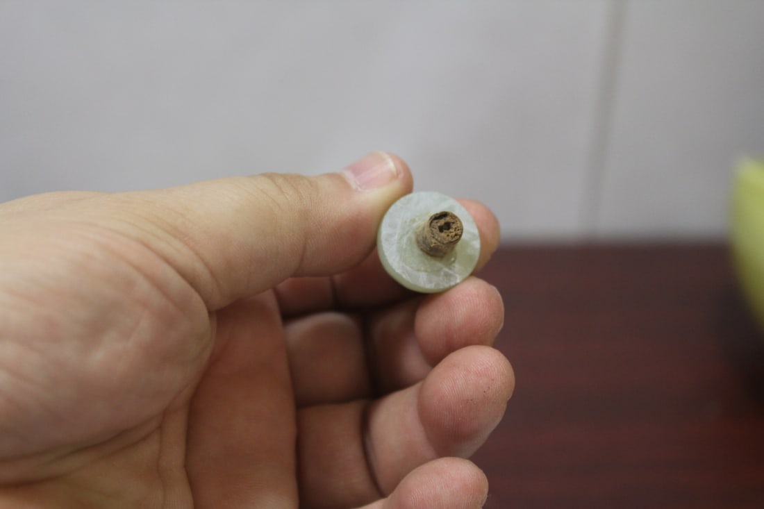 A Reverse Painting on a Glass Snuff Bottle - 8