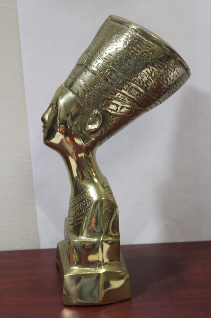 A Brass Egyptian Queen Figure - 2