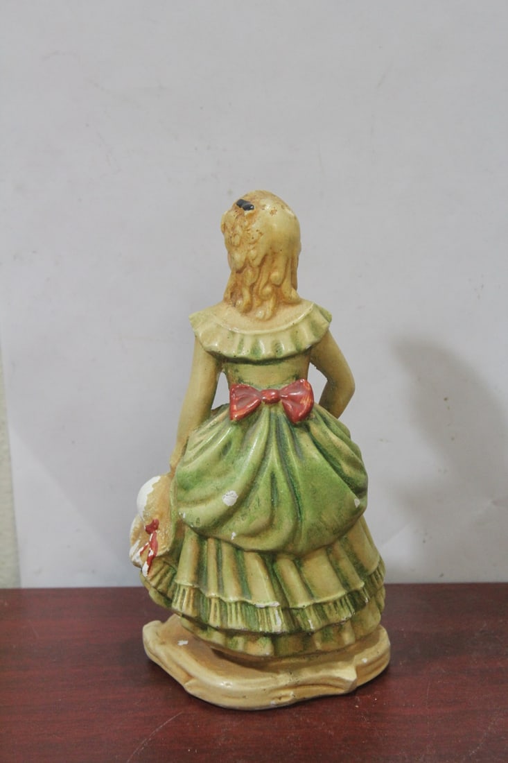 A Vintage Chalk Lady Figurine - 3