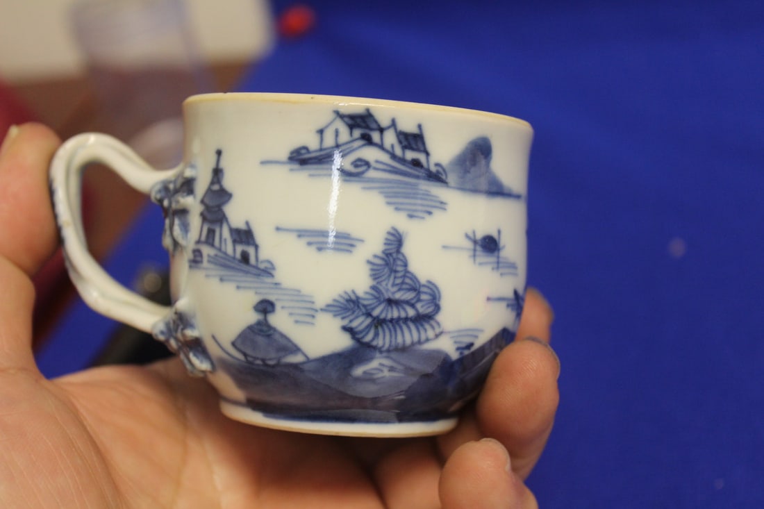 A Blue and White Chinese Export Cup - 3