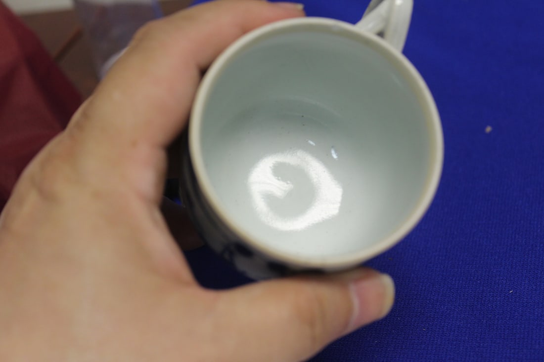A Blue and White Chinese Export Cup - 7