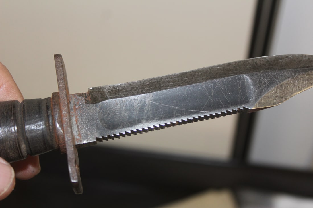 Vintage Jagged Edge Knife - 3