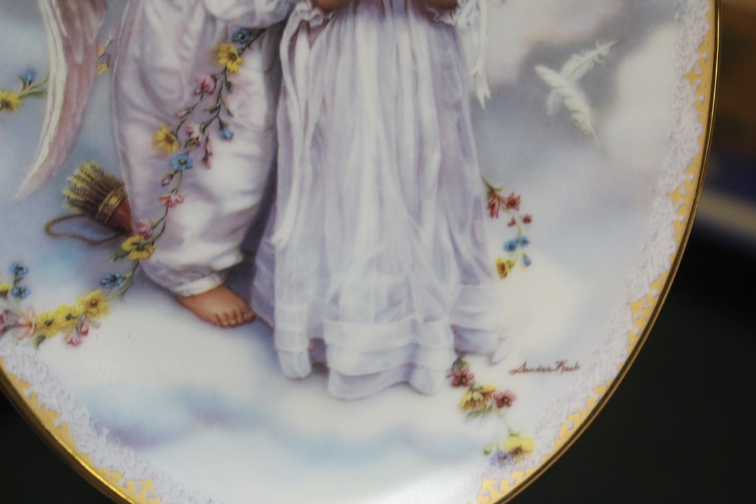 Sandra Kuck Oval Collector's Plate - 3