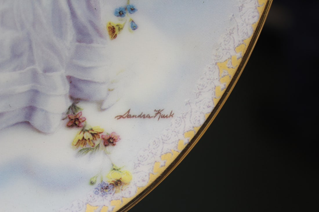 Sandra Kuck Oval Collector's Plate - 4