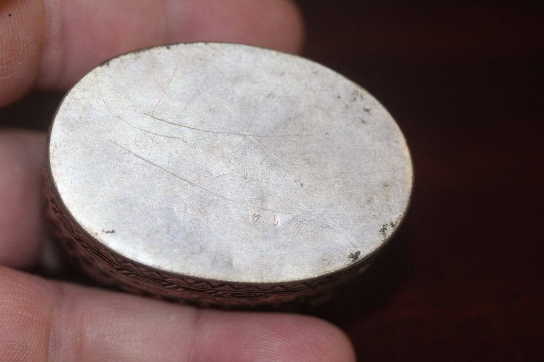 A Small Chinese Stone Trinket Box - 3