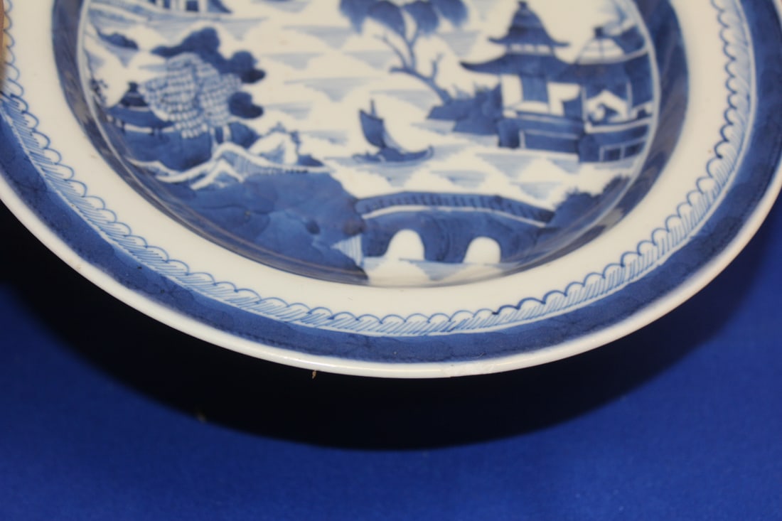 Lot of Two Anitque Blue and White Porcelains - 9