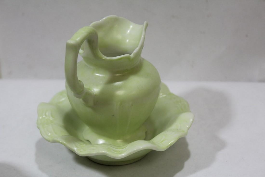 A Vintage Miniature Bowl and Pitcher - 3
