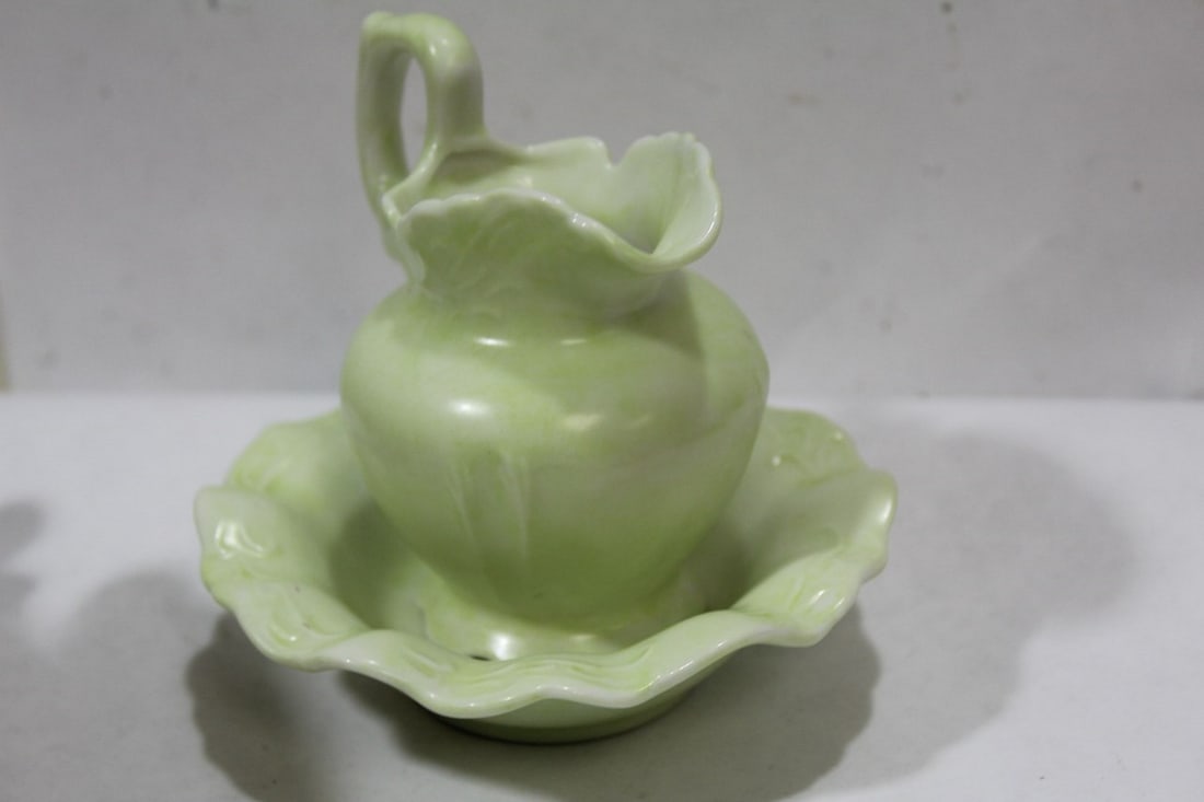 A Vintage Miniature Bowl and Pitcher - 5