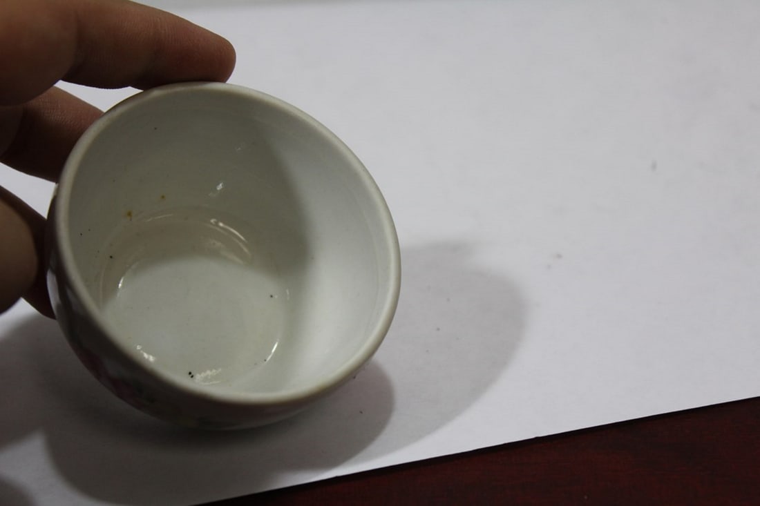 An Apple Form Ceramic Trinket Box - 6
