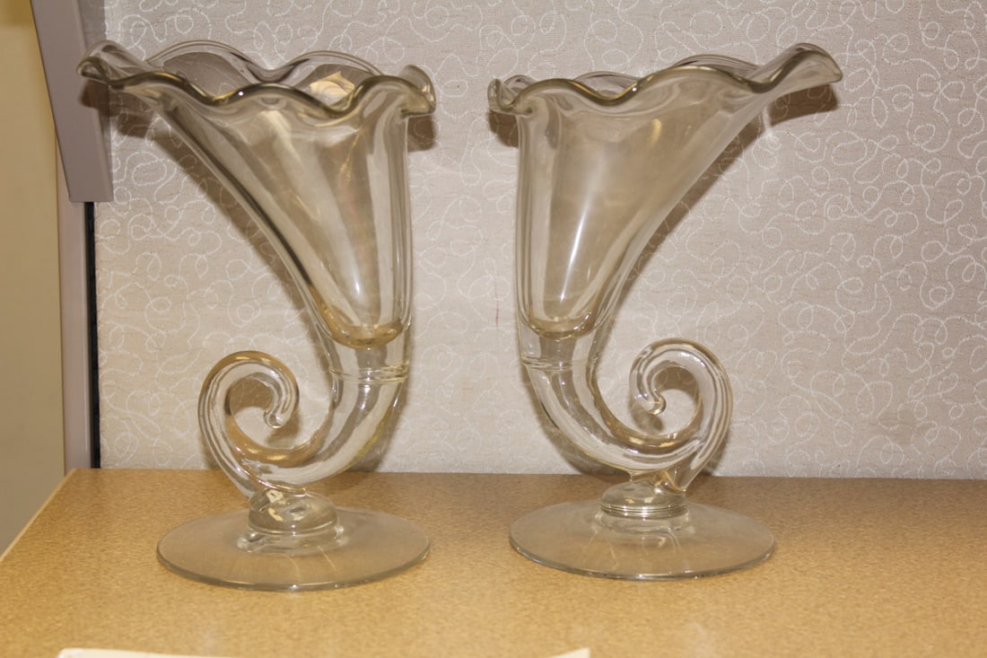 Set of 2 or Pair of Conicopia Glass Vases - 2