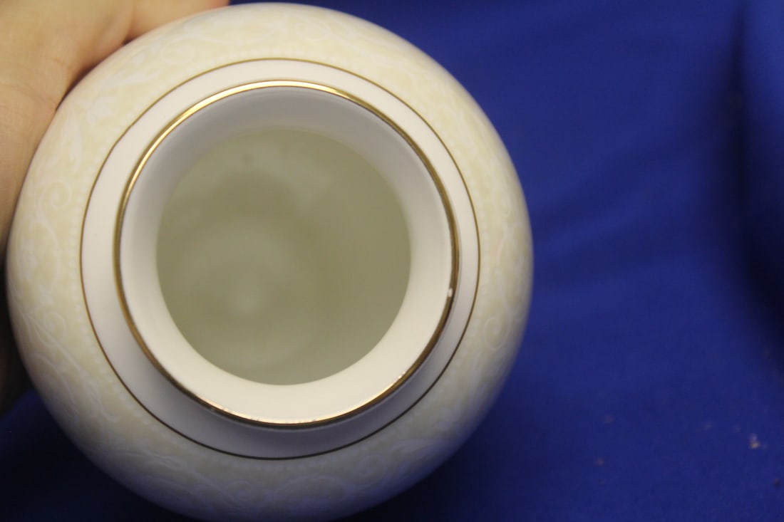 Wedgwood Bone China Vase - 4