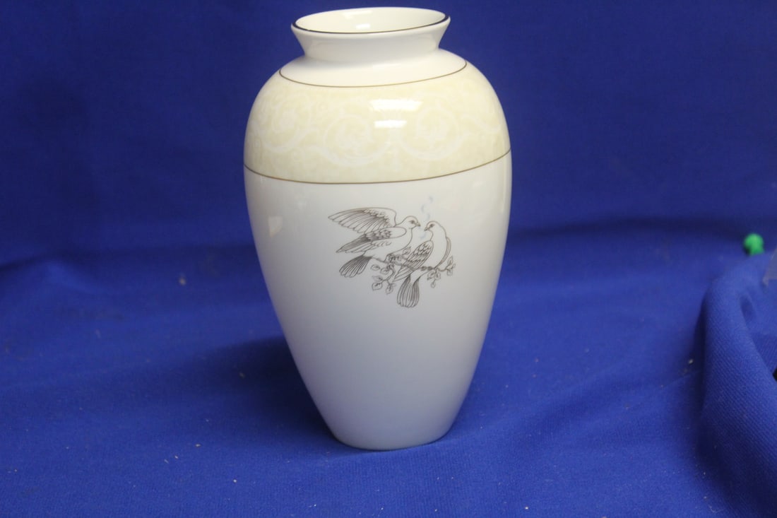 Wedgwood Bone China Vase - 5