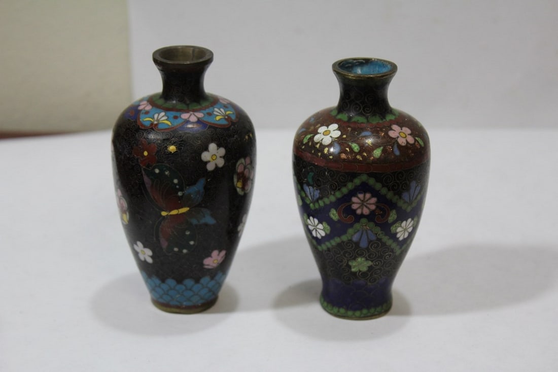 Lot of 2 Small Japanese Cloisonne Vases - 2
