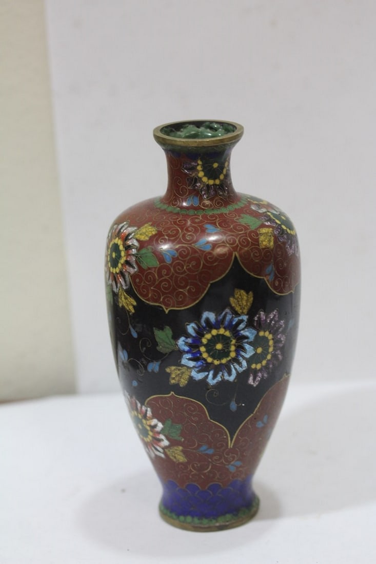 A Japanese Cloisonne Vase - 3