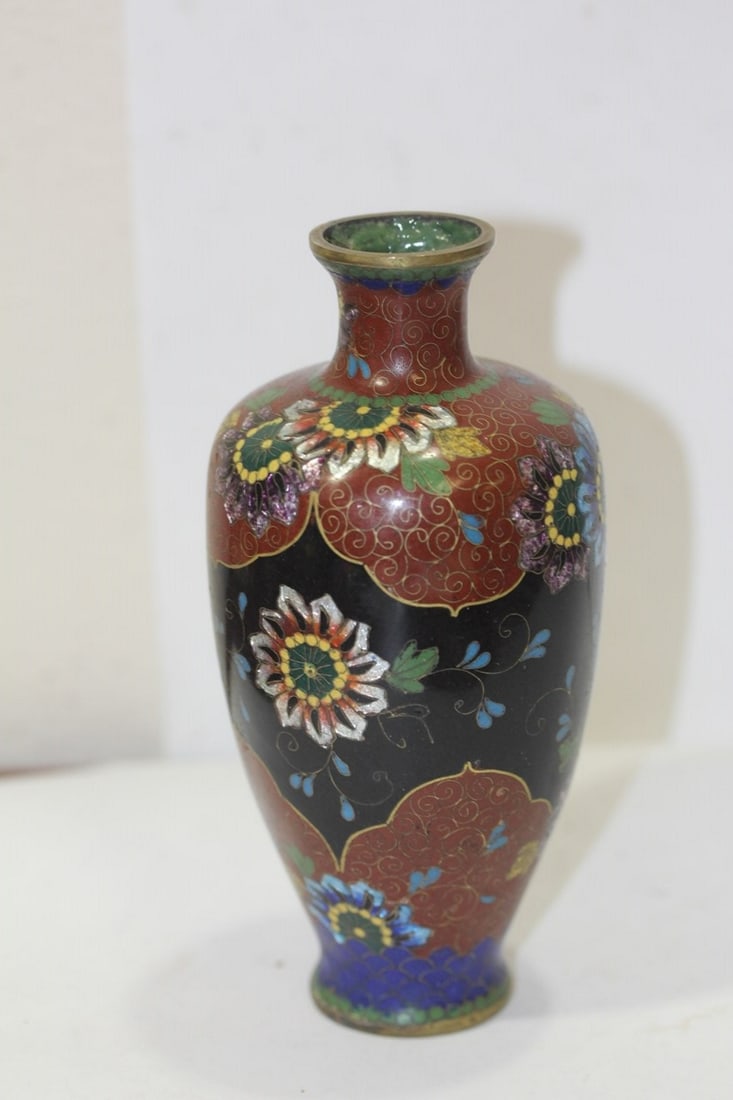 A Japanese Cloisonne Vase - 5