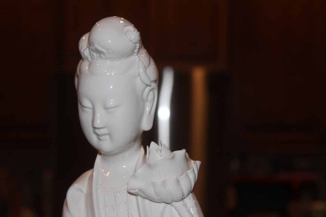 Chinese Porcelain Blanc de Chine Kwan Yin - 2
