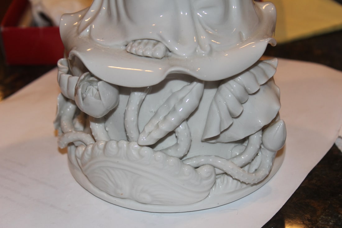 Chinese Porcelain Blanc de Chine Kwan Yin - 5