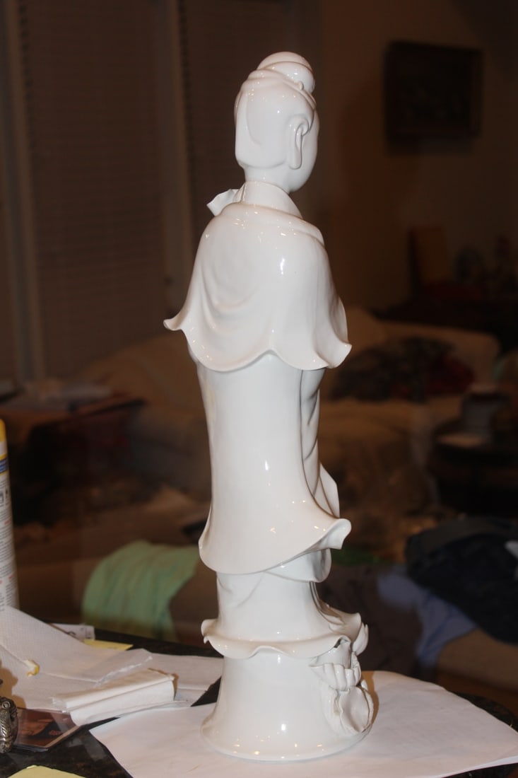 Chinese Porcelain Blanc de Chine Kwan Yin - 6