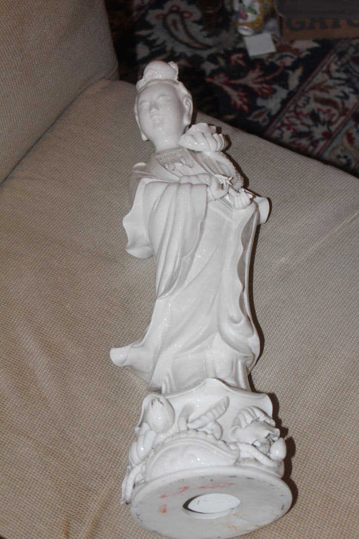 Chinese Porcelain Blanc de Chine Kwan Yin - 8
