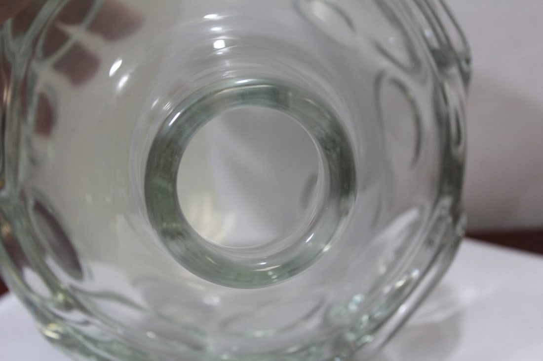 A Clear Artglass Center Piece Bottle - 7