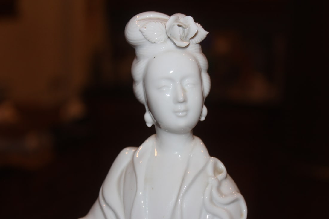 Chinese Porcelain Blanc de Chine Kwan Yin - 2