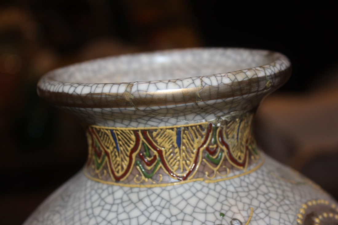 Antique Japanese Satsuma Vase - 4