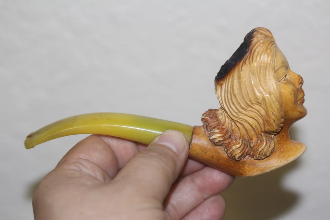 Antique/Vintage Meerchaun Pipe - 2
