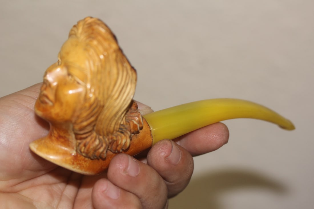 Antique/Vintage Meerchaun Pipe - 3