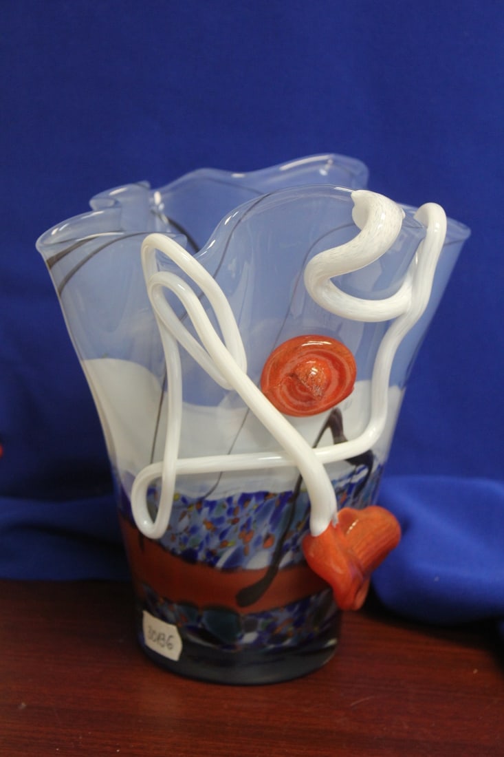 A Signed Apply Artglass Vase: signed: Carmen Zernigan? - beautifully done - 8 5/8" tall