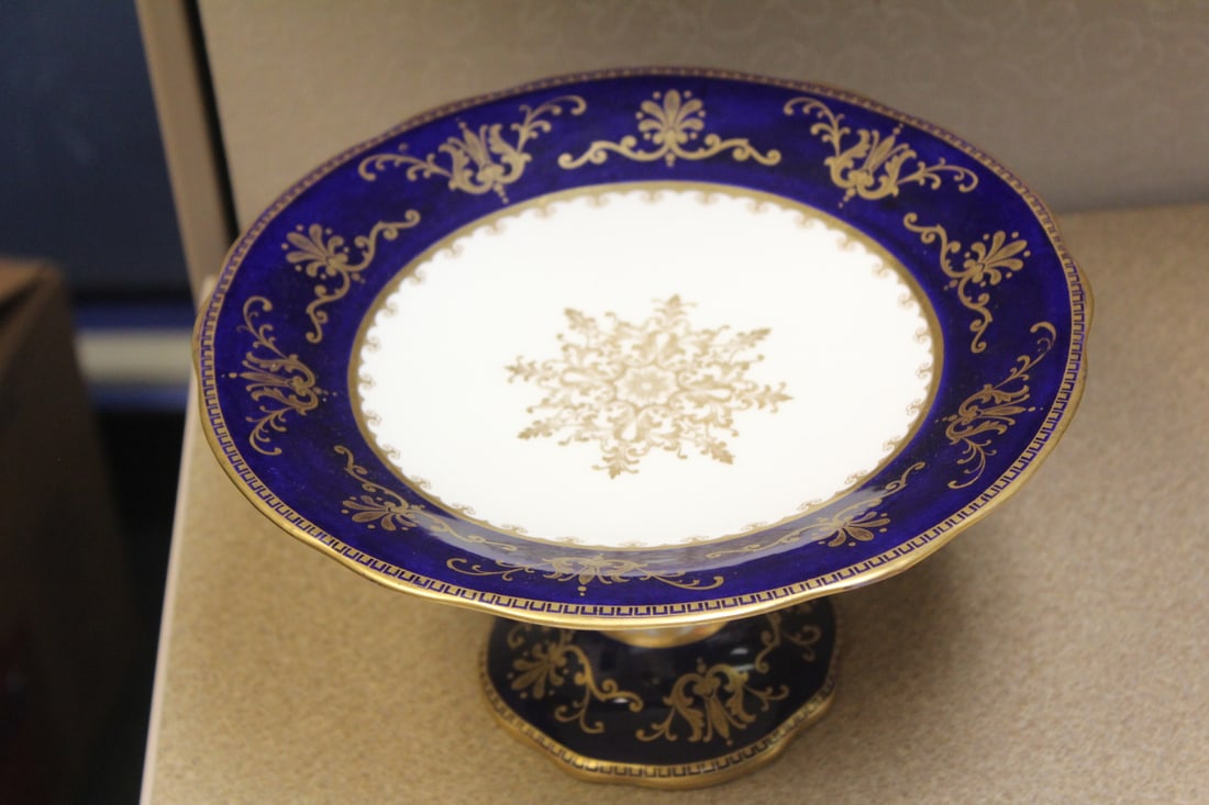 Aynsley Porcelain Tazza/Compote: 9" in diameter - 4 3/4" tall