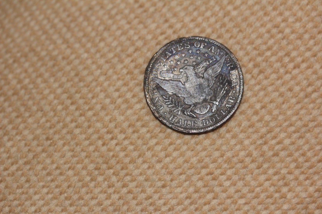 Key date 1900 Barber Silver Half Dollar - 3